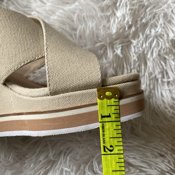 Women’s Sz 8 crossed straps wedge canvas sandals - Picture 6 of 11